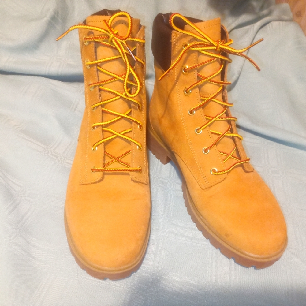 Timberland 6in waterproof boots, women's size 9